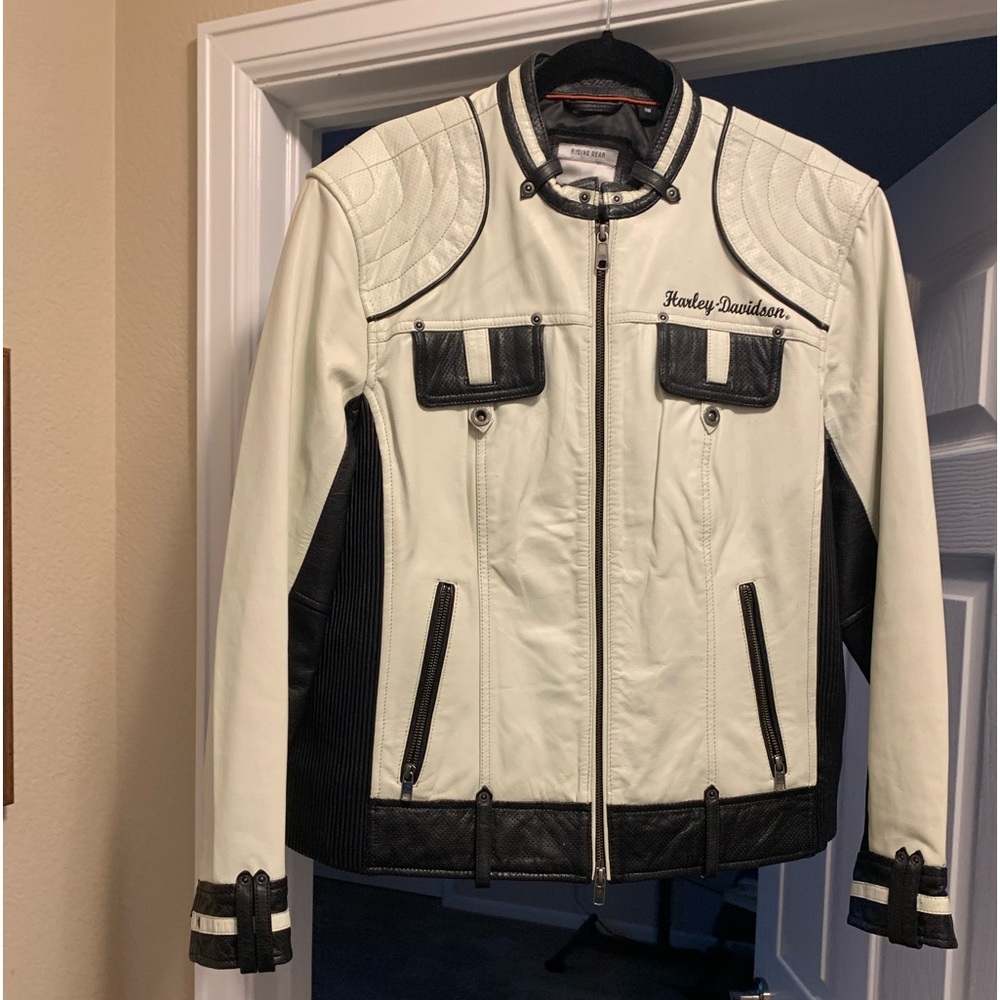 Leather Harley Davidson Coat. Like new. Worn once. Size W1.